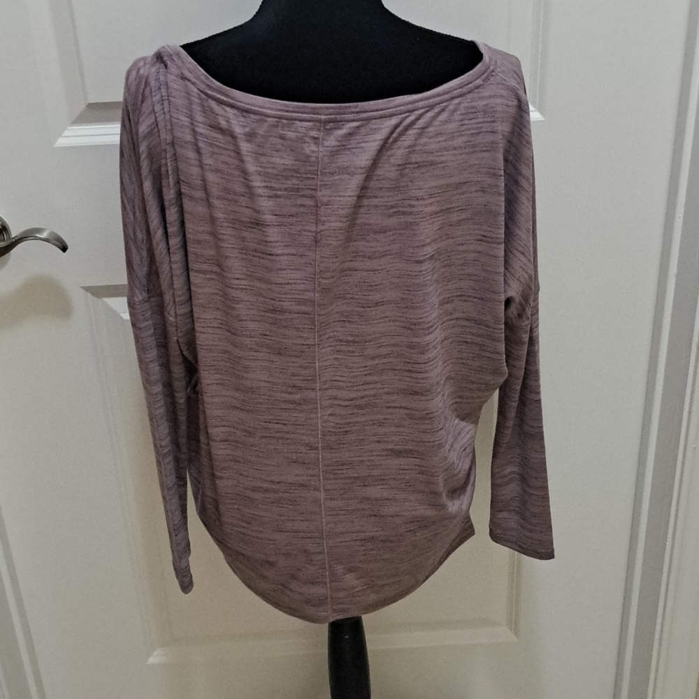 ATHLETA xs stretch top, like NEW! - Picture 3 of 5
